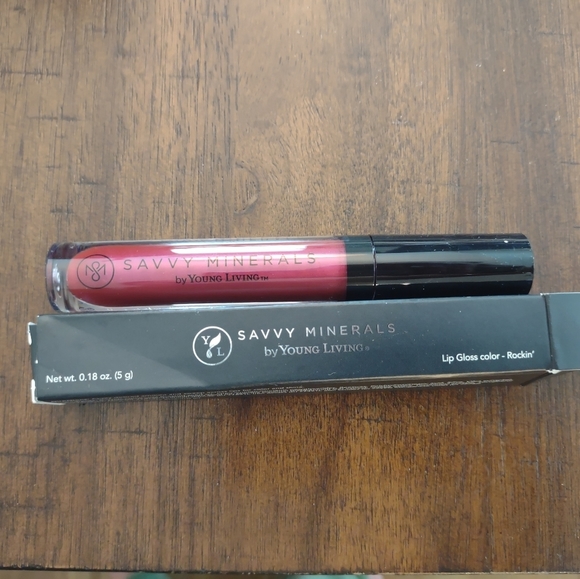 Young Living Makeup Nwt Young Living Savvy Minerals Lip Gloss